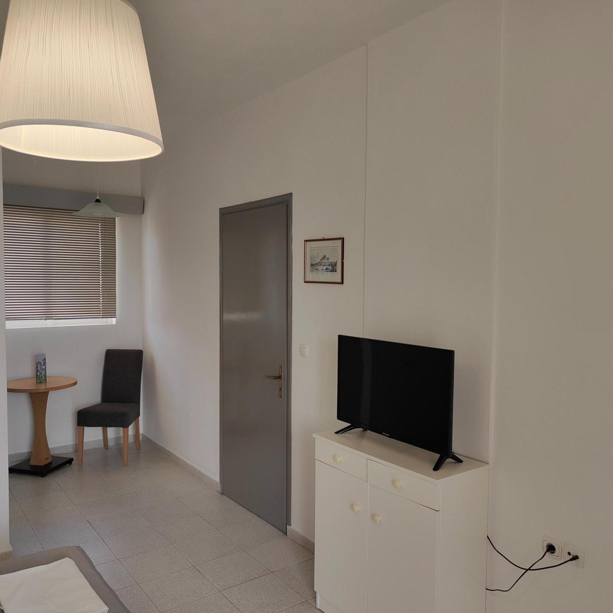 Lefteris Apartments In 伊利索斯 外观 照片